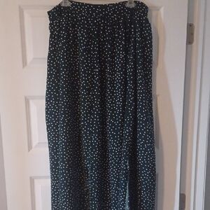 ✨️High Waisted Forrest Green and White Polka Dot Skirt